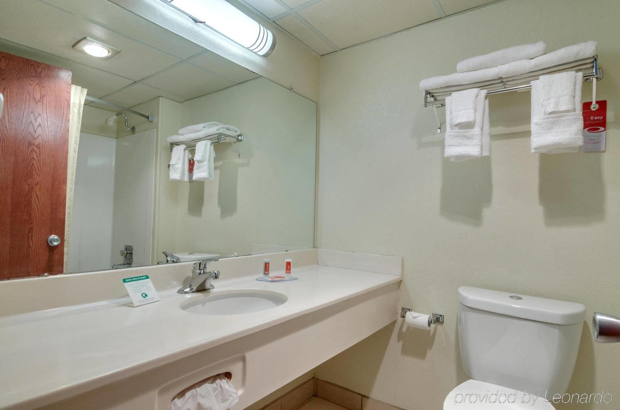 Americas Best Value Inn Salina Exteriör bild